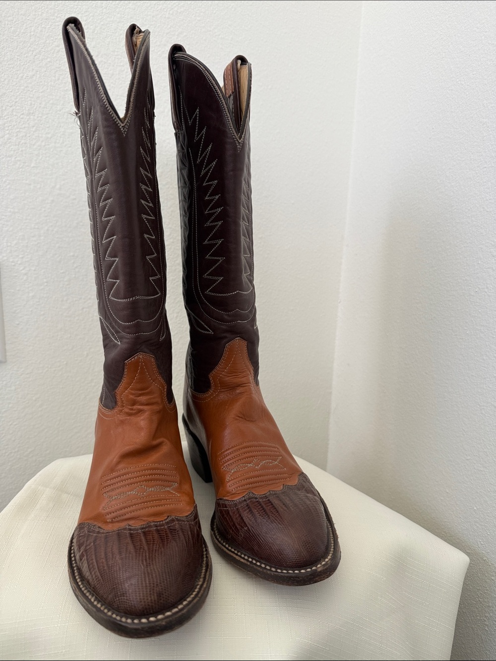 Hondo women’s boots beautiful design